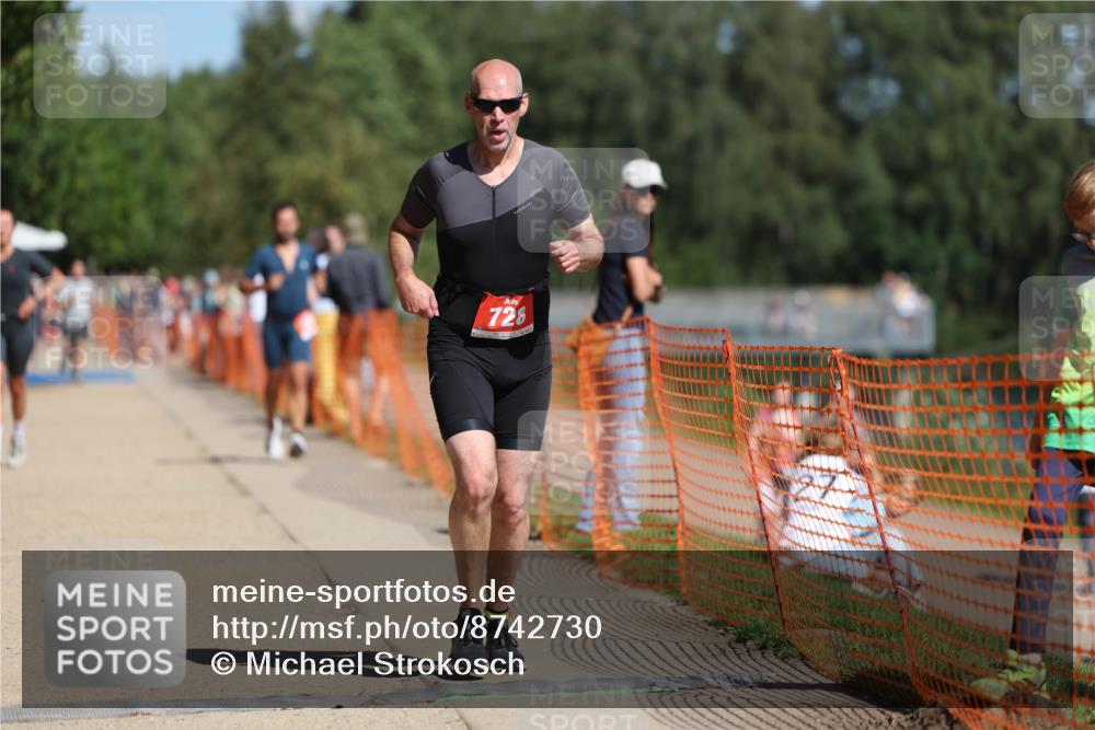 07.09.2025 - 19. Norderstedt Triathlon Michael Strokosch http://msf.ph/oto/8742730 07.09.2025 12:32:57 Laufen 245, 258, 728 meine-sportfotos.de