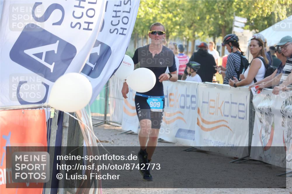 07.09.2025 - 19. Norderstedt Triathlon Luisa Fischer http://msf.ph/oto/8742773 07.09.2025 17:01:33 Ziel 909 meine-sportfotos.de