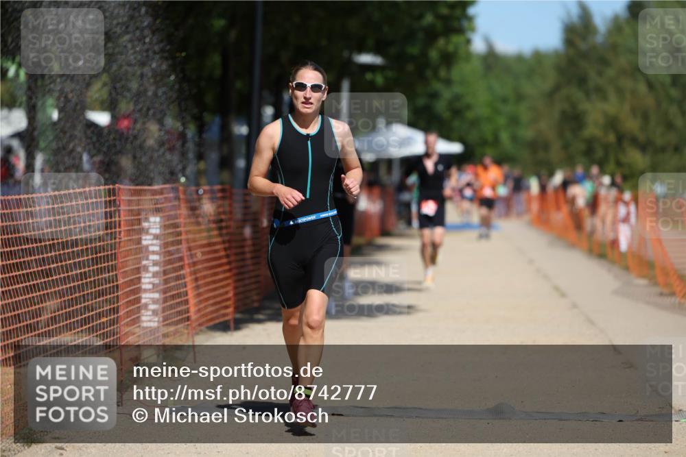 07.09.2025 - 19. Norderstedt Triathlon Michael Strokosch http://msf.ph/oto/8742777 07.09.2025 13:08:26 Laufen 282, 759, 1212 meine-sportfotos.de
