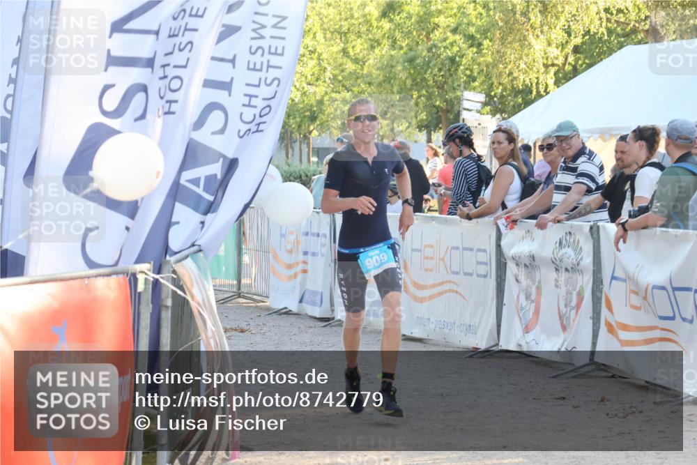07.09.2025 - 19. Norderstedt Triathlon Luisa Fischer http://msf.ph/oto/8742779 07.09.2025 17:01:34 Ziel 909 meine-sportfotos.de