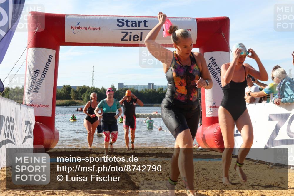 07.09.2025 - 19. Norderstedt Triathlon Luisa Fischer http://msf.ph/oto/8742790 07.09.2025 10:06:18 Schwimmen 1115, 1125, 1137, 1140, 1143, 1148, 1150 meine-sportfotos.de