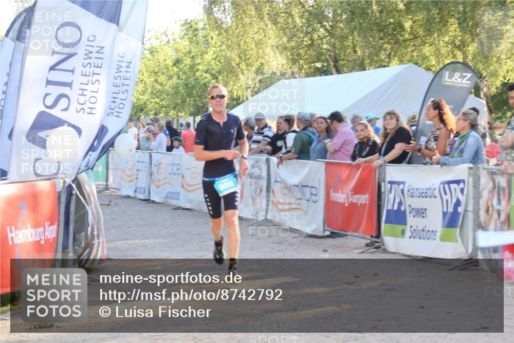 07.09.2025 - 19. Norderstedt Triathlon Luisa Fischer http://msf.ph/oto/8742792 07.09.2025 17:01:35 Ziel 909 meine-sportfotos.de