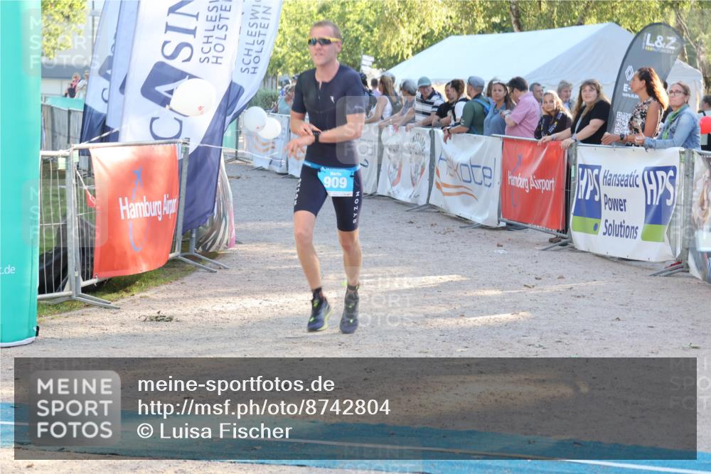 07.09.2025 - 19. Norderstedt Triathlon Luisa Fischer http://msf.ph/oto/8742804 07.09.2025 17:01:36 Ziel 909 meine-sportfotos.de