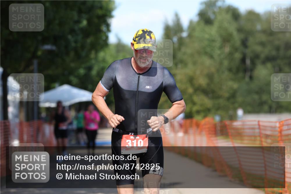07.09.2025 - 19. Norderstedt Triathlon Michael Strokosch http://msf.ph/oto/8742825 07.09.2025 13:56:29 Laufen 310 meine-sportfotos.de