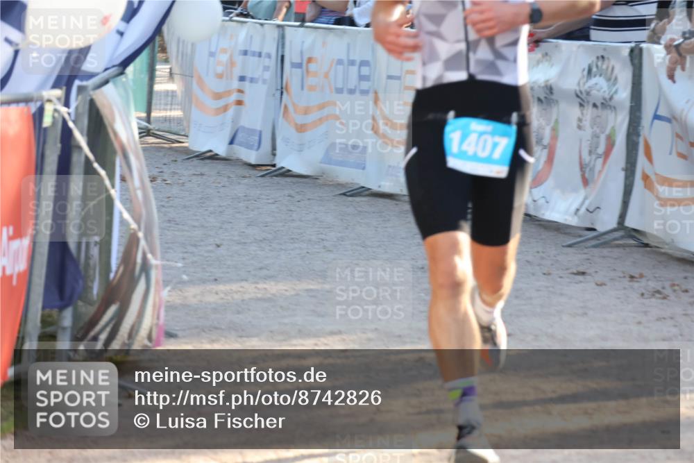 07.09.2025 - 19. Norderstedt Triathlon Luisa Fischer http://msf.ph/oto/8742826 07.09.2025 17:01:47 Ziel 1407 meine-sportfotos.de