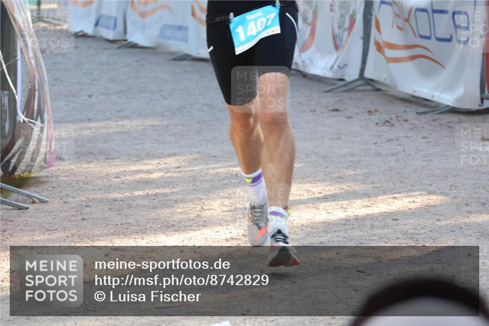 07.09.2025 - 19. Norderstedt Triathlon Luisa Fischer http://msf.ph/oto/8742829 07.09.2025 17:01:47 Ziel 1407 meine-sportfotos.de
