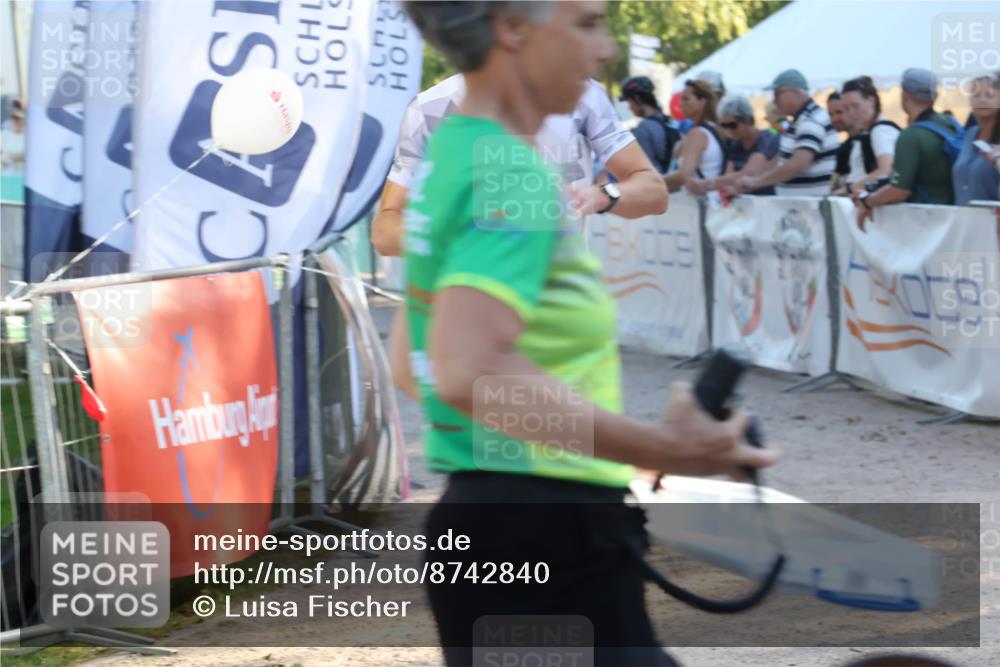 07.09.2025 - 19. Norderstedt Triathlon Luisa Fischer http://msf.ph/oto/8742840 07.09.2025 17:01:48 Ziel 1407 meine-sportfotos.de