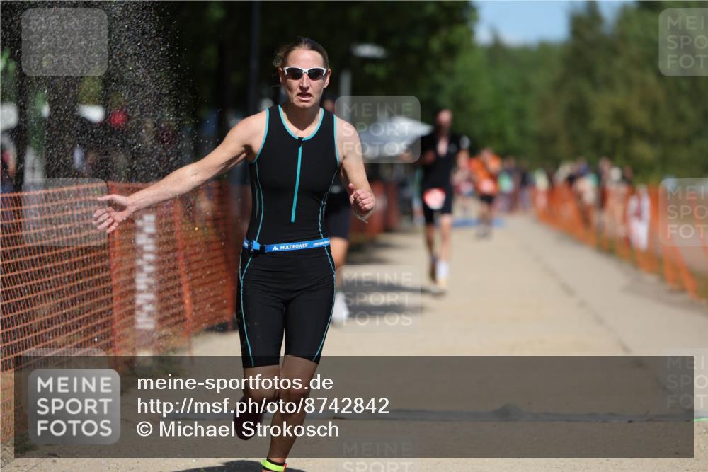 07.09.2025 - 19. Norderstedt Triathlon Michael Strokosch http://msf.ph/oto/8742842 07.09.2025 13:08:27 Laufen 282, 759, 1212 meine-sportfotos.de