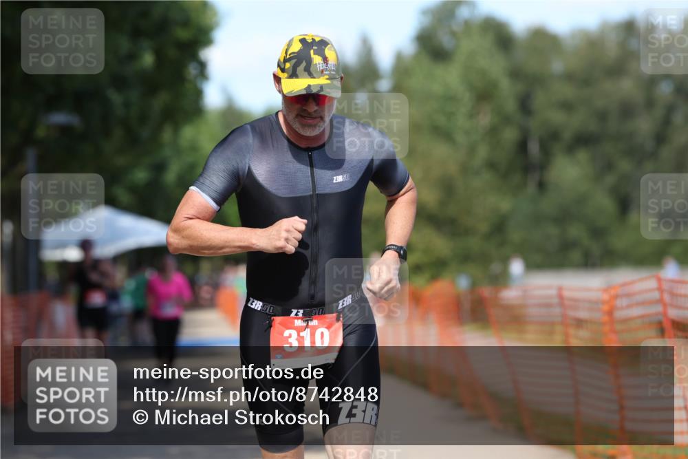07.09.2025 - 19. Norderstedt Triathlon Michael Strokosch http://msf.ph/oto/8742848 07.09.2025 13:56:29 Laufen 310 meine-sportfotos.de