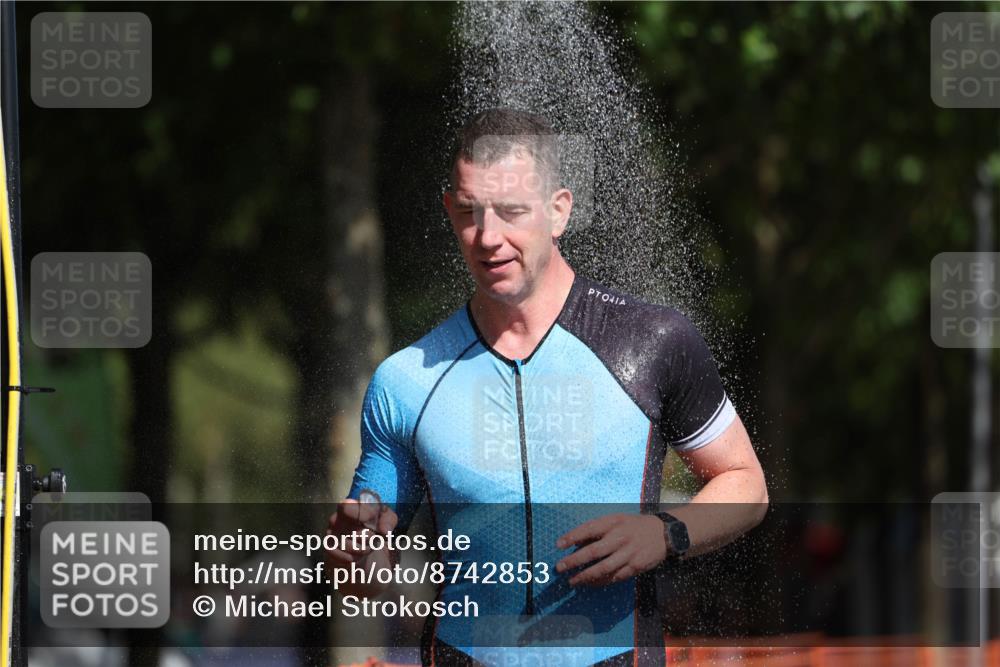 07.09.2025 - 19. Norderstedt Triathlon Michael Strokosch http://msf.ph/oto/8742853 07.09.2025 11:55:32 Laufen 734, 1164, 1173 meine-sportfotos.de