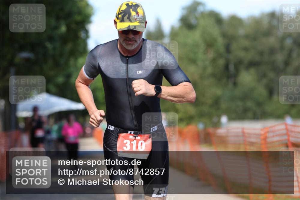 07.09.2025 - 19. Norderstedt Triathlon Michael Strokosch http://msf.ph/oto/8742857 07.09.2025 13:56:30 Laufen 310 meine-sportfotos.de
