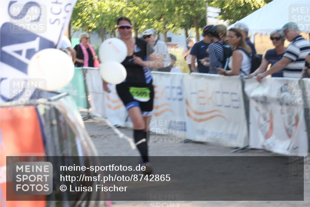 07.09.2025 - 19. Norderstedt Triathlon Luisa Fischer http://msf.ph/oto/8742865 07.09.2025 17:02:33 Ziel 1509 meine-sportfotos.de