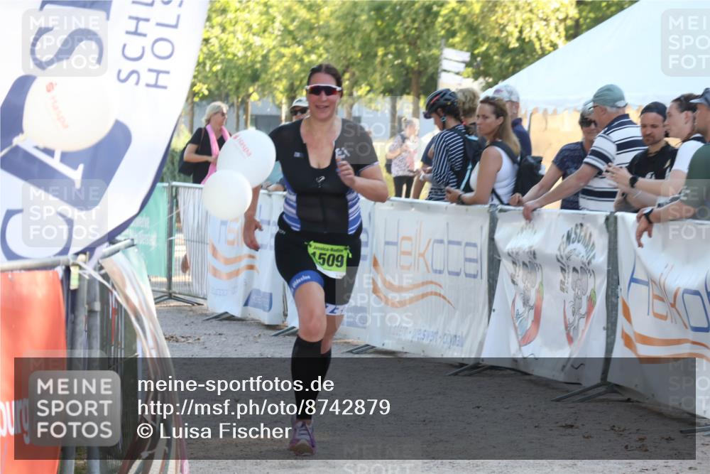 07.09.2025 - 19. Norderstedt Triathlon Luisa Fischer http://msf.ph/oto/8742879 07.09.2025 17:02:34 Ziel 1509 meine-sportfotos.de