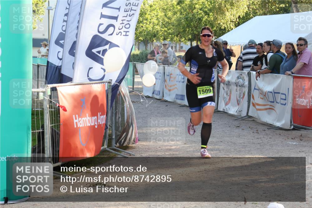 07.09.2025 - 19. Norderstedt Triathlon Luisa Fischer http://msf.ph/oto/8742895 07.09.2025 17:02:35 Ziel 1509 meine-sportfotos.de