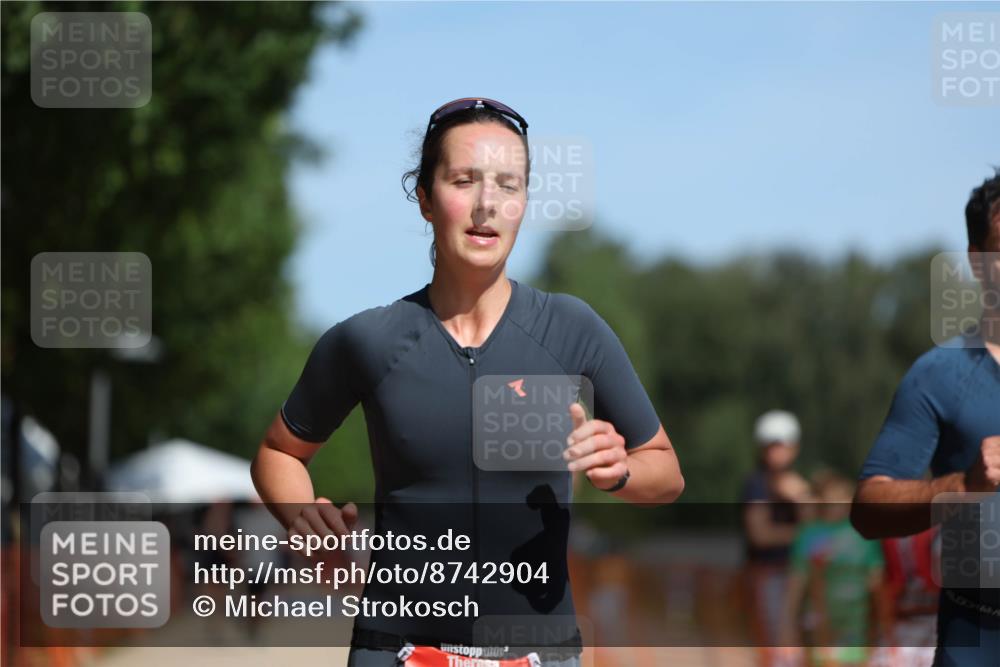 07.09.2025 - 19. Norderstedt Triathlon Michael Strokosch http://msf.ph/oto/8742904 07.09.2025 12:33:05 Laufen 245, 258 meine-sportfotos.de