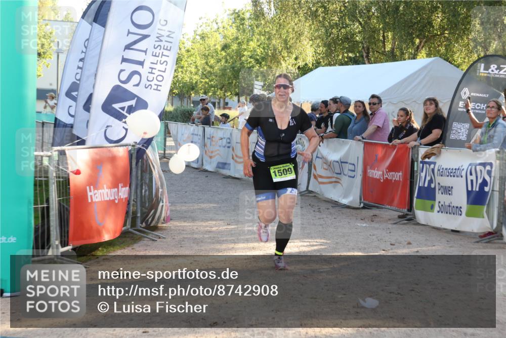 07.09.2025 - 19. Norderstedt Triathlon Luisa Fischer http://msf.ph/oto/8742908 07.09.2025 17:02:36 Ziel 1509 meine-sportfotos.de