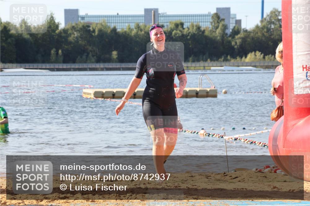 07.09.2025 - 19. Norderstedt Triathlon Luisa Fischer http://msf.ph/oto/8742937 07.09.2025 10:06:49 Schwimmen 1123 meine-sportfotos.de