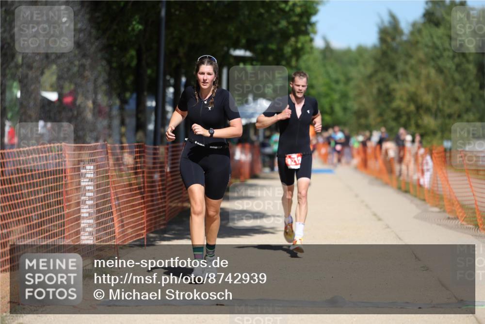 07.09.2025 - 19. Norderstedt Triathlon Michael Strokosch http://msf.ph/oto/8742939 07.09.2025 13:08:29 Laufen 282, 759, 1212 meine-sportfotos.de