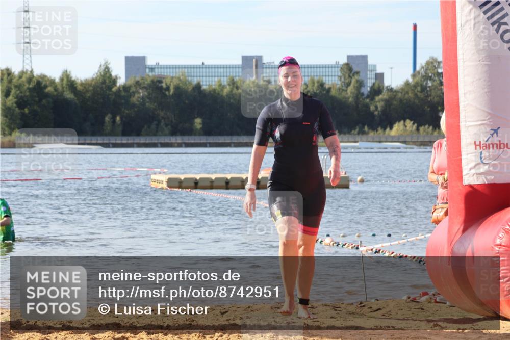 07.09.2025 - 19. Norderstedt Triathlon Luisa Fischer http://msf.ph/oto/8742951 07.09.2025 10:06:49 Schwimmen 1123 meine-sportfotos.de
