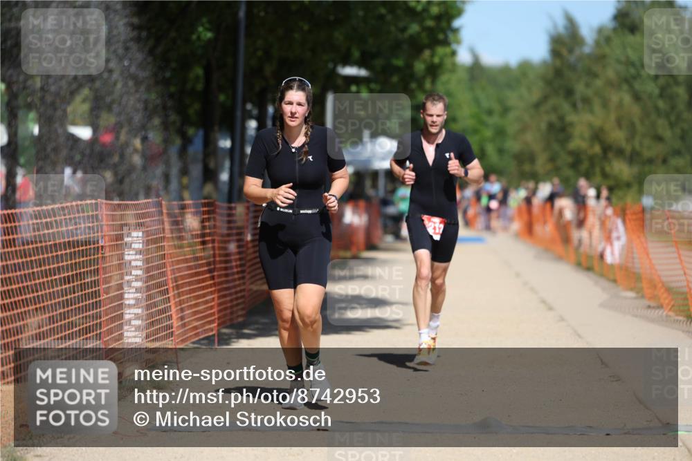 07.09.2025 - 19. Norderstedt Triathlon Michael Strokosch http://msf.ph/oto/8742953 07.09.2025 13:08:29 Laufen 282, 759, 1212 meine-sportfotos.de