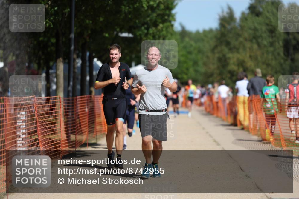 07.09.2025 - 19. Norderstedt Triathlon Michael Strokosch http://msf.ph/oto/8742955 07.09.2025 12:33:14 Laufen 801, 1223, 1241 meine-sportfotos.de