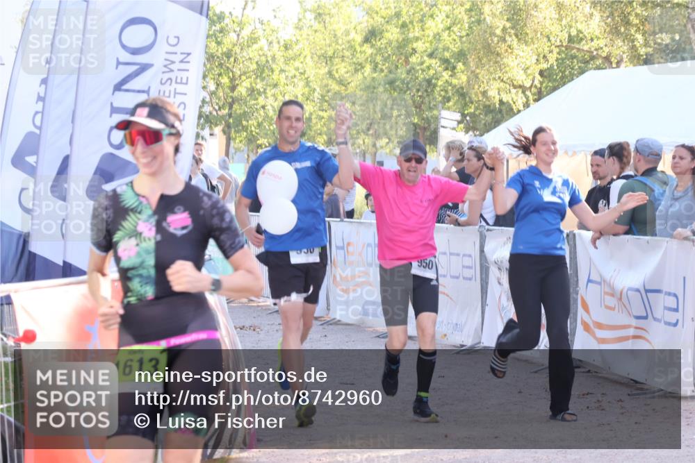 07.09.2025 - 19. Norderstedt Triathlon Luisa Fischer http://msf.ph/oto/8742960 07.09.2025 17:02:48 Ziel 950, 1613 meine-sportfotos.de