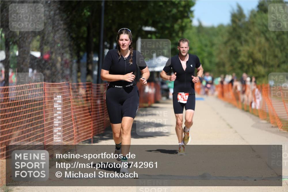 07.09.2025 - 19. Norderstedt Triathlon Michael Strokosch http://msf.ph/oto/8742961 07.09.2025 13:08:29 Laufen 282, 759, 1212 meine-sportfotos.de