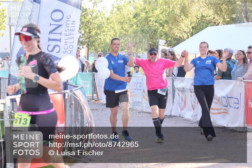 07.09.2025 - 19. Norderstedt Triathlon Luisa Fischer http://msf.ph/oto/8742965 07.09.2025 17:02:48 Ziel 950, 1613 meine-sportfotos.de