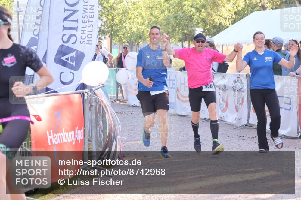 07.09.2025 - 19. Norderstedt Triathlon Luisa Fischer http://msf.ph/oto/8742968 07.09.2025 17:02:48 Ziel 950, 1613 meine-sportfotos.de