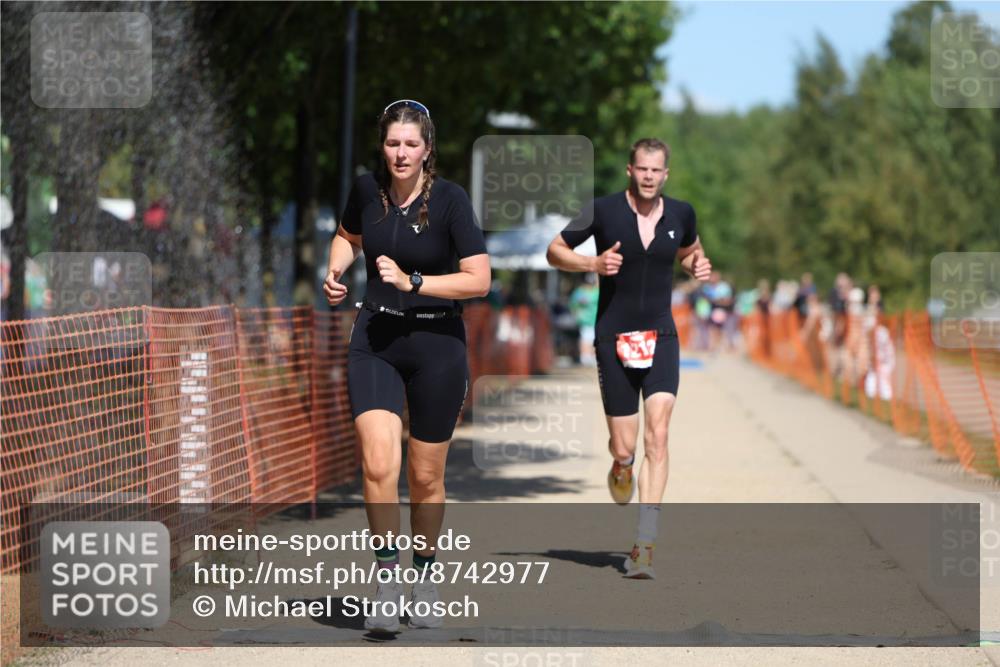 07.09.2025 - 19. Norderstedt Triathlon Michael Strokosch http://msf.ph/oto/8742977 07.09.2025 13:08:30 Laufen 282, 759, 1212 meine-sportfotos.de
