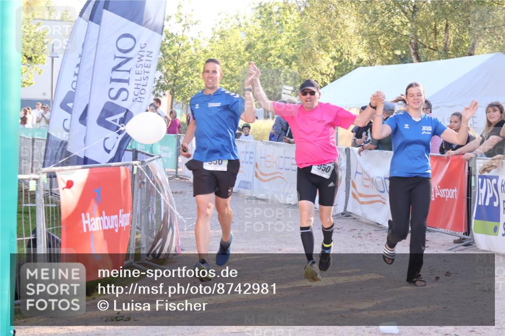 07.09.2025 - 19. Norderstedt Triathlon Luisa Fischer http://msf.ph/oto/8742981 07.09.2025 17:02:49 Ziel 950, 1613 meine-sportfotos.de