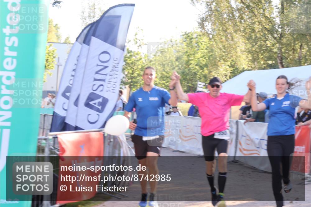 07.09.2025 - 19. Norderstedt Triathlon Luisa Fischer http://msf.ph/oto/8742985 07.09.2025 17:02:49 Ziel 950, 1613 meine-sportfotos.de