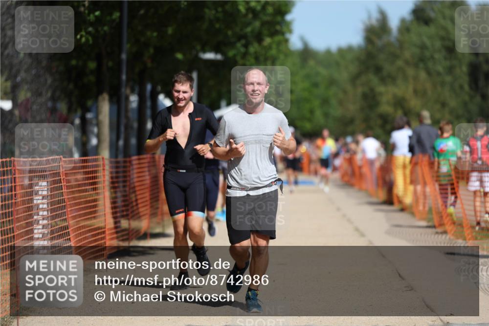 07.09.2025 - 19. Norderstedt Triathlon Michael Strokosch http://msf.ph/oto/8742986 07.09.2025 12:33:15 Laufen 801, 1223, 1241, 1265 meine-sportfotos.de