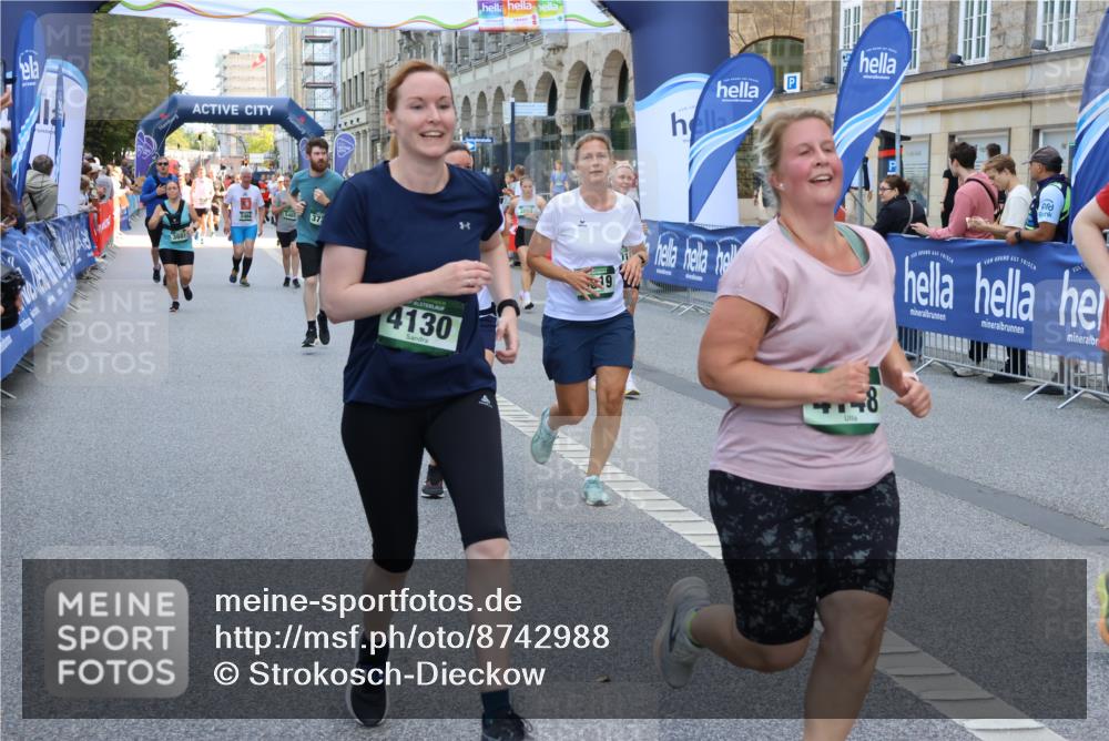 07.09.2025 - BARMER Alsterlauf Strokosch-Dieckow http://msf.ph/oto/8742988 07.09.2025 10:18:05 Ziel 2255, 2488, 2571, 2575, 2715, 3021, 3138, 3139, 3478, 4023, 4343, 4661, 4724, 5403, 5405, 8021, 8186 meine-sportfotos.de