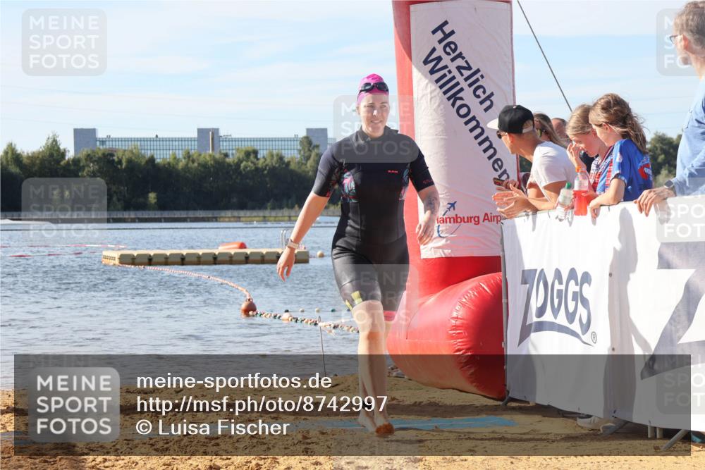07.09.2025 - 19. Norderstedt Triathlon Luisa Fischer http://msf.ph/oto/8742997 07.09.2025 10:06:51 Schwimmen 1123 meine-sportfotos.de