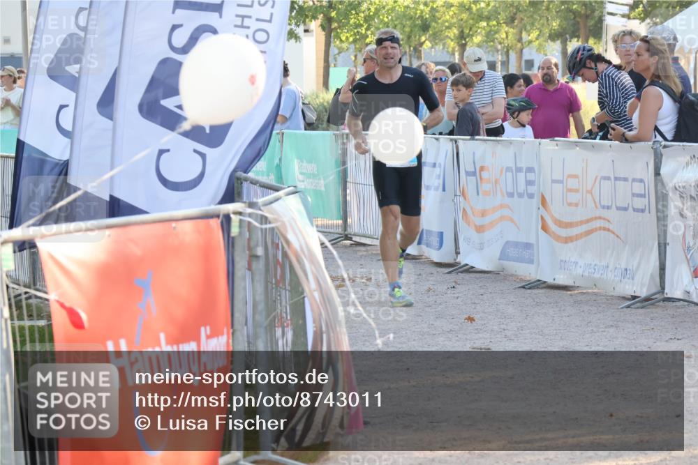 07.09.2025 - 19. Norderstedt Triathlon Luisa Fischer http://msf.ph/oto/8743011 07.09.2025 17:02:59 Ziel  meine-sportfotos.de