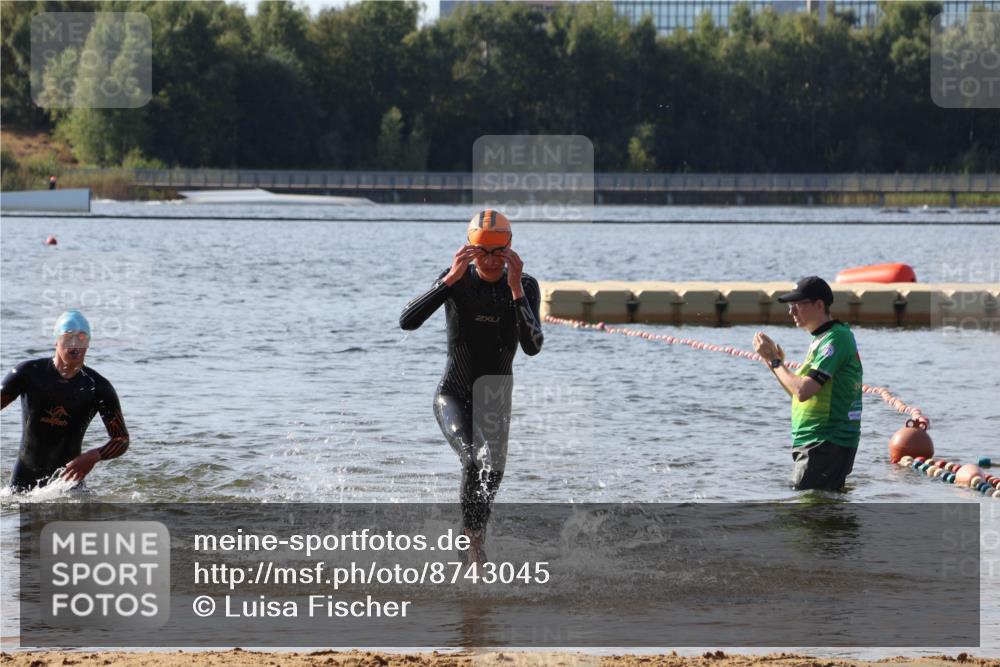 07.09.2025 - 19. Norderstedt Triathlon Luisa Fischer http://msf.ph/oto/8743045 07.09.2025 10:20:45 Schwimmen 646 meine-sportfotos.de