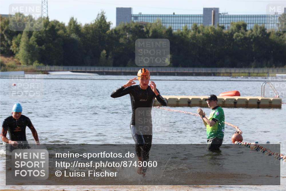 07.09.2025 - 19. Norderstedt Triathlon Luisa Fischer http://msf.ph/oto/8743060 07.09.2025 10:20:46 Schwimmen 646, 654 meine-sportfotos.de