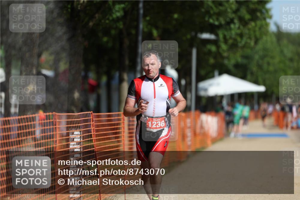 07.09.2025 - 19. Norderstedt Triathlon Michael Strokosch http://msf.ph/oto/8743070 07.09.2025 11:55:55 Laufen 1236 meine-sportfotos.de