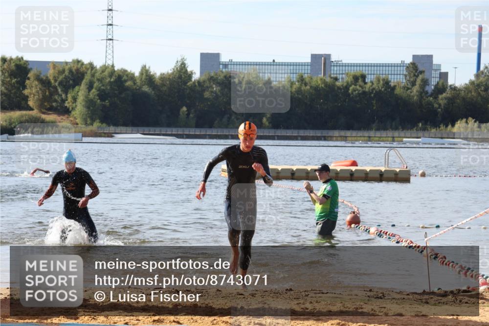 07.09.2025 - 19. Norderstedt Triathlon Luisa Fischer http://msf.ph/oto/8743071 07.09.2025 10:20:47 Schwimmen 646, 654 meine-sportfotos.de