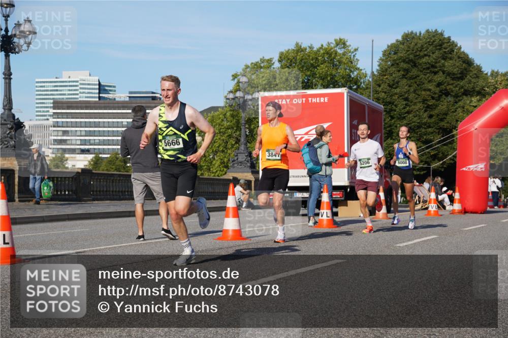 07.09.2025 - BARMER Alsterlauf Yannick Fuchs http://msf.ph/oto/8743078 07.09.2025 09:28:56 Laufen 5666, 384, 5206, 8008 meine-sportfotos.de