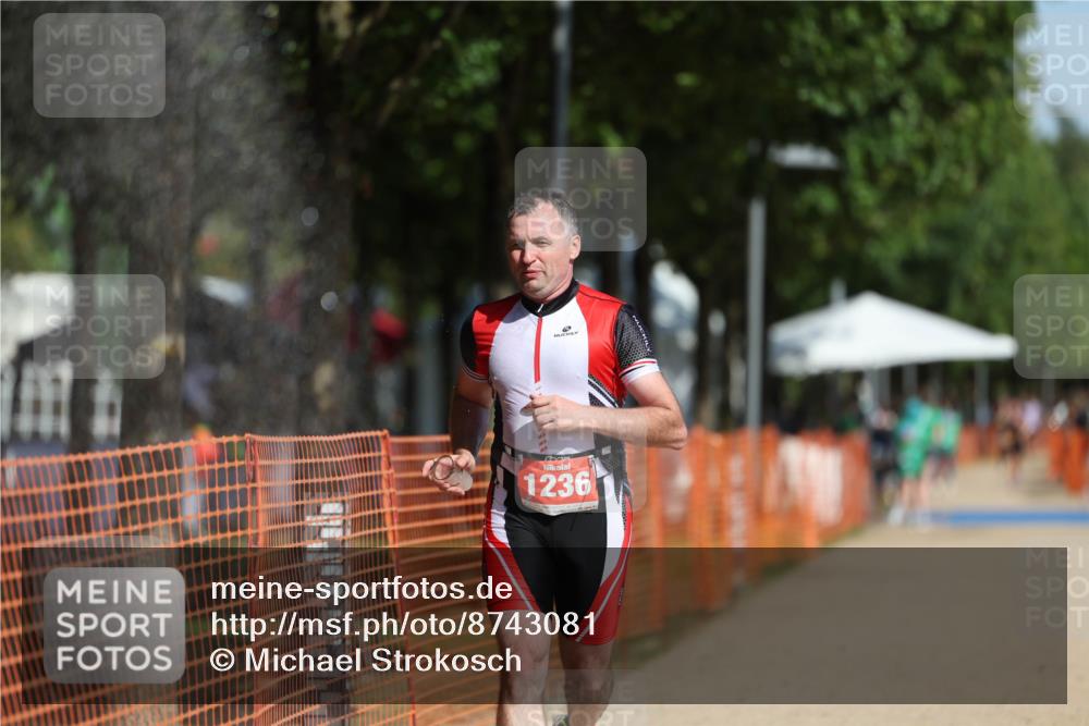 07.09.2025 - 19. Norderstedt Triathlon Michael Strokosch http://msf.ph/oto/8743081 07.09.2025 11:55:56 Laufen 1236 meine-sportfotos.de