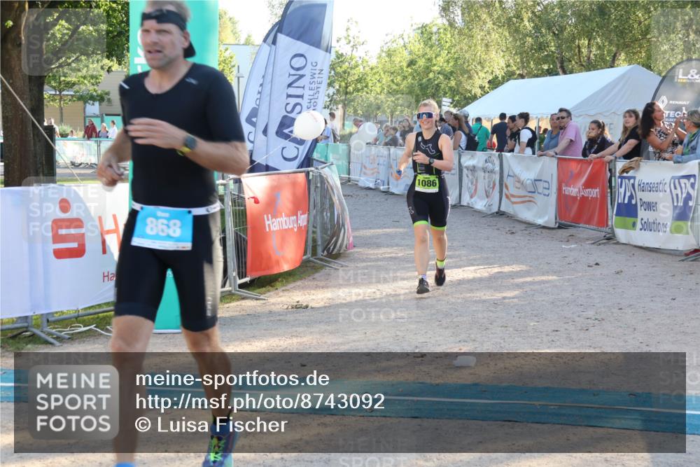07.09.2025 - 19. Norderstedt Triathlon Luisa Fischer http://msf.ph/oto/8743092 07.09.2025 17:03:06 Ziel 868, 1086 meine-sportfotos.de