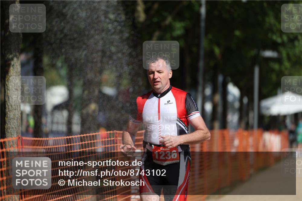 07.09.2025 - 19. Norderstedt Triathlon Michael Strokosch http://msf.ph/oto/8743102 07.09.2025 11:55:56 Laufen 1236 meine-sportfotos.de