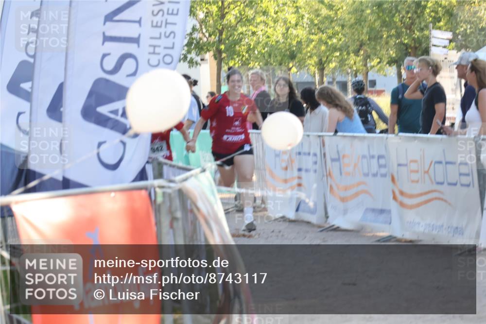 07.09.2025 - 19. Norderstedt Triathlon Luisa Fischer http://msf.ph/oto/8743117 07.09.2025 17:04:07 Ziel 942 meine-sportfotos.de