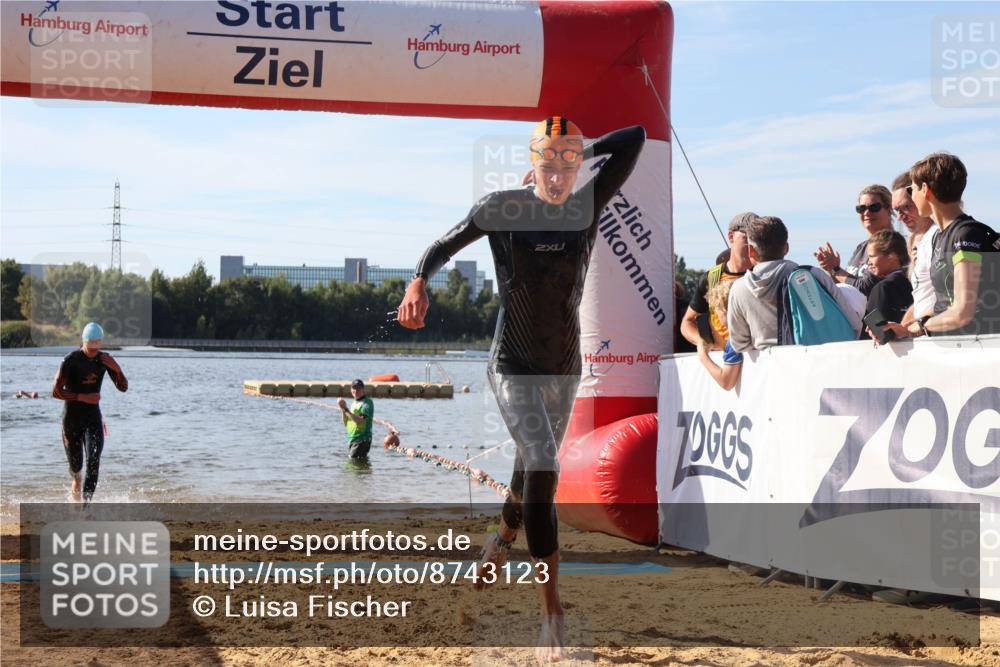 07.09.2025 - 19. Norderstedt Triathlon Luisa Fischer http://msf.ph/oto/8743123 07.09.2025 10:20:49 Schwimmen 646, 654 meine-sportfotos.de