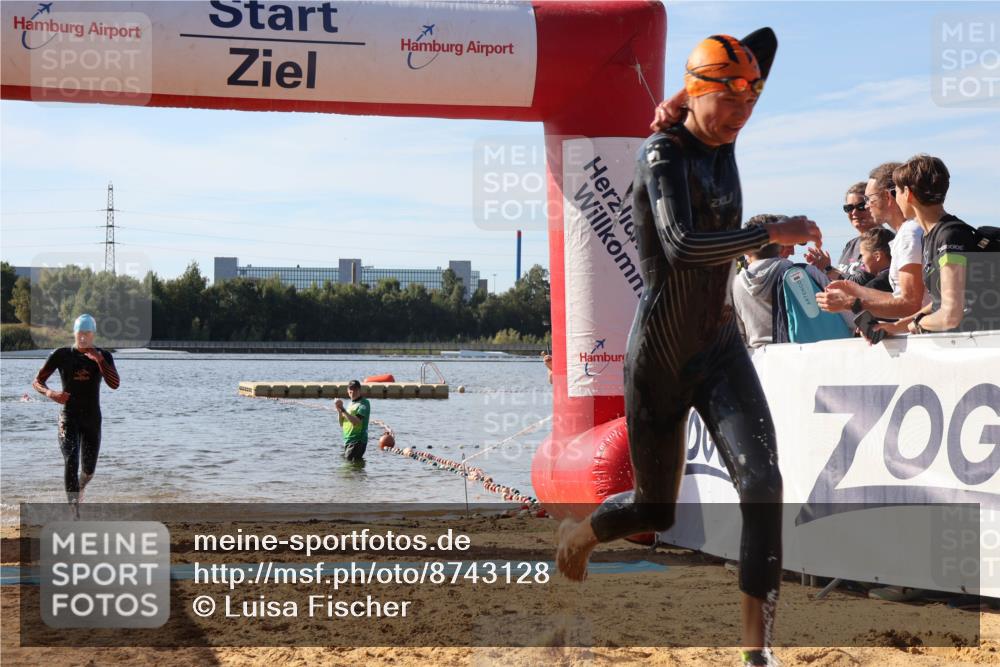 07.09.2025 - 19. Norderstedt Triathlon Luisa Fischer http://msf.ph/oto/8743128 07.09.2025 10:20:50 Schwimmen 646, 654 meine-sportfotos.de