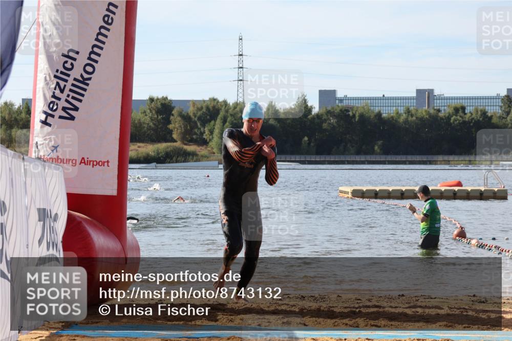 07.09.2025 - 19. Norderstedt Triathlon Luisa Fischer http://msf.ph/oto/8743132 07.09.2025 10:20:51 Schwimmen 646, 654 meine-sportfotos.de
