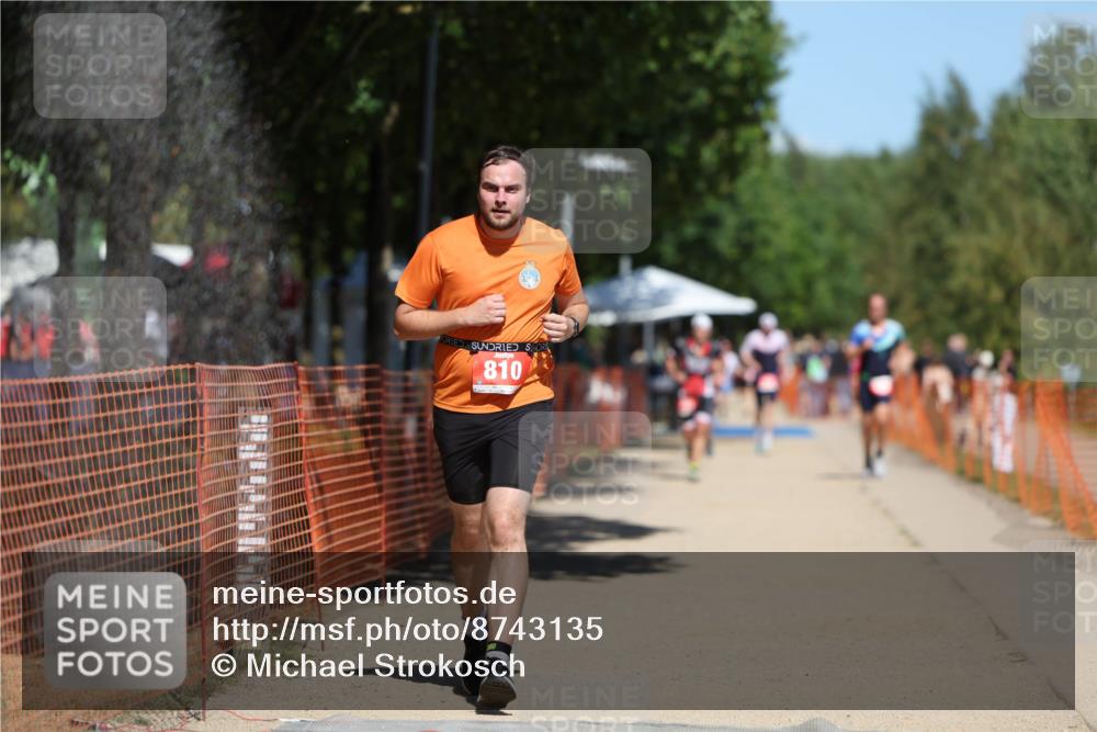07.09.2025 - 19. Norderstedt Triathlon Michael Strokosch http://msf.ph/oto/8743135 07.09.2025 13:08:42 Laufen 810 meine-sportfotos.de
