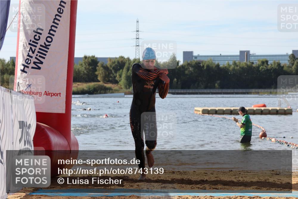07.09.2025 - 19. Norderstedt Triathlon Luisa Fischer http://msf.ph/oto/8743139 07.09.2025 10:20:51 Schwimmen 646, 654 meine-sportfotos.de